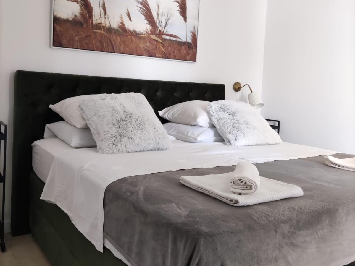 Apartments Marta 2 Zadar Bagian luar foto